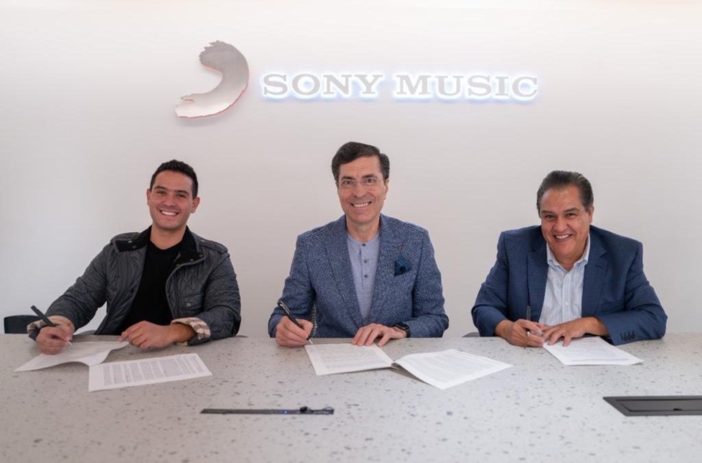 sony-music-mexico-lanza-m4-records-en-alianza-con-manuel cuevas