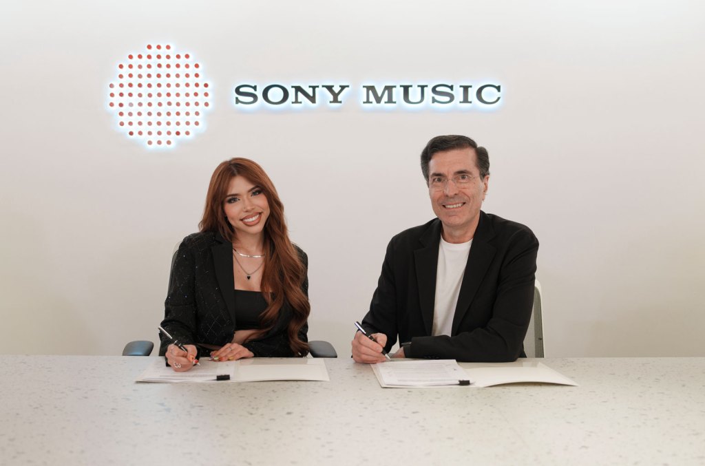 influencer-y-cantante-yeri-mua-firma-contrato-con-sony-music-mexico: exclusiva
