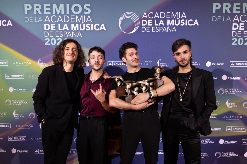 arde-bogota-arrasa-con-6-premios-de-la-academia-de-la-musica-de-espana:-lista-de ganadores