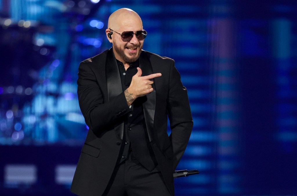 pitbull-compra-derechos-de-nombre-de-estadio-de-futbol-de-la-fiu,-que-ahora-sera-el-pitbull stadium