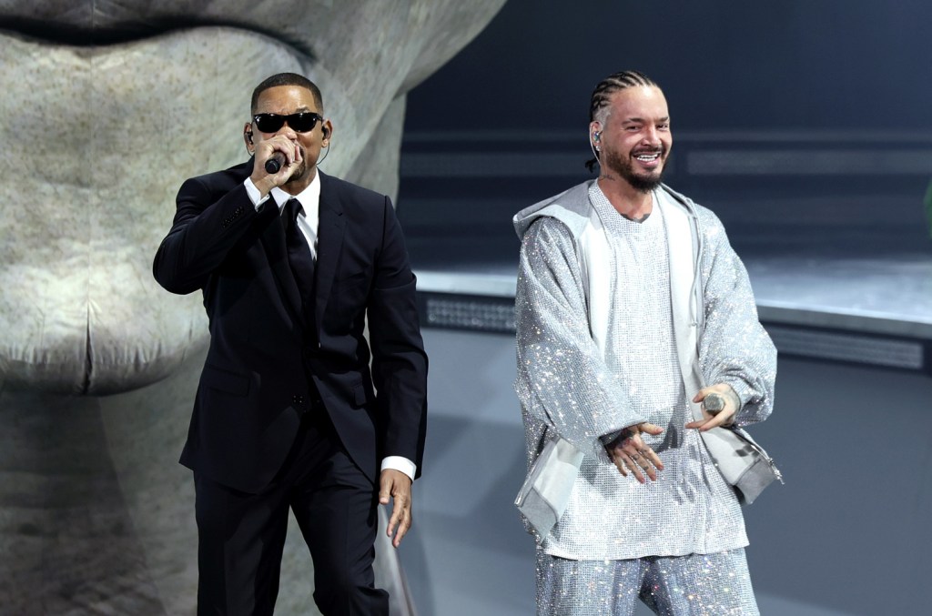 j-balvin-revela-por-que-invito-a-will-smith-a-coachella-tras-bofetada-en-los oscar