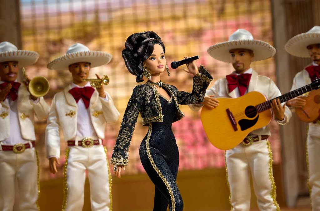 mattel-lanza-barbie-en-honor-a-juan-gabriel:-aqui-donde-comprarla online