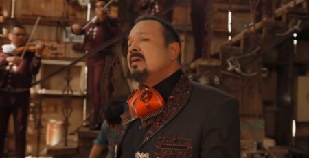 ‘mira-quien-lo-dice’-de-pepe-aguilar-da-el-mayor-salto-al-no.-1-de-2024-en-regional-mexican airplay