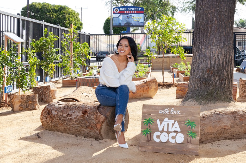 becky-g-abre-area-verde-en-su-escuela-primaria-y-mas-momentos inspiradores