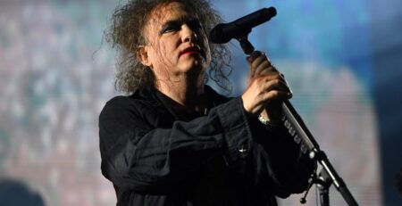 the-cure-presenta-adelanto-de-su-primer-sencillo-en-16-anos,-‘alone’