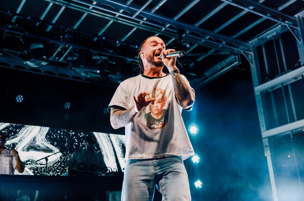 j-balvin-enciende-wynwood-con-electrizante-actuacion-sorpresa-en-la-semana-de-la-musica-latina 2024