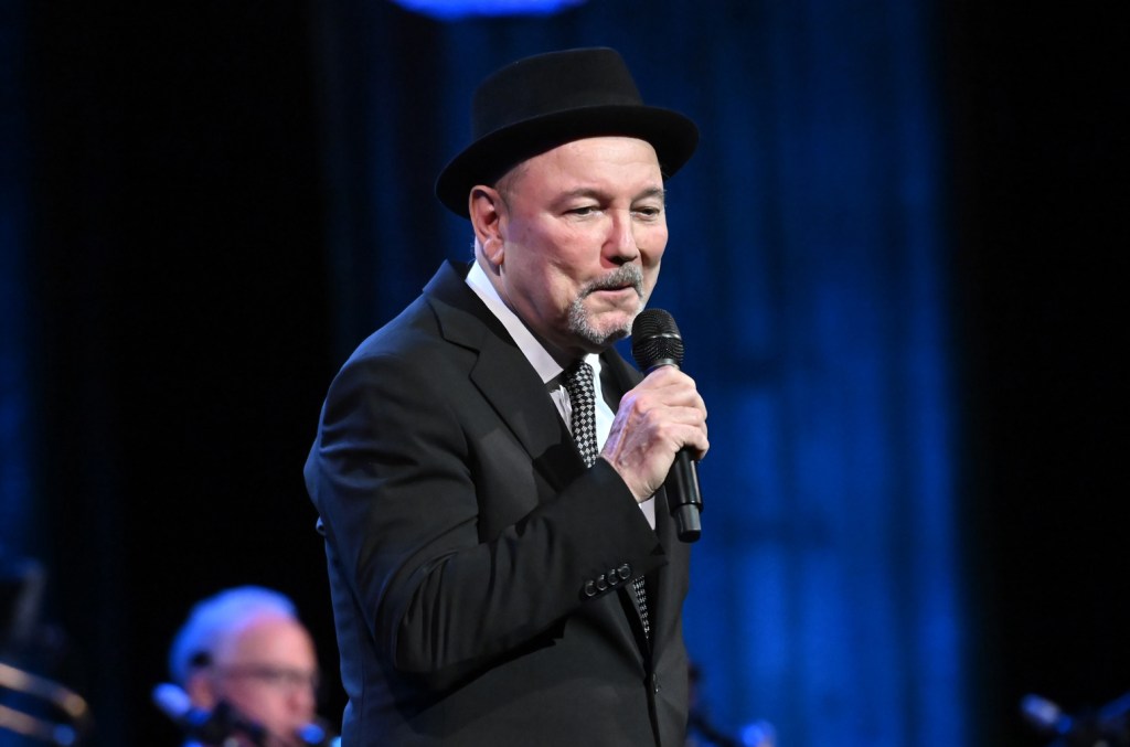 ruben-blades-firma-alianza-global-con-virgin-music group