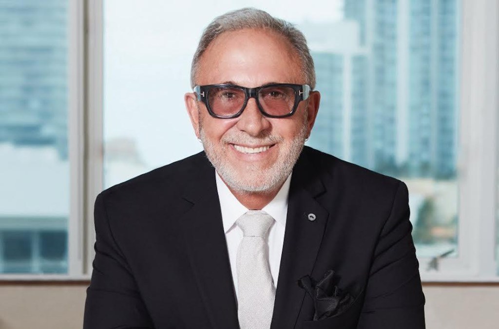 emilio-estefan-sobre-la-musica-que-creo-para-miss-universo-2024:-‘tiene-un-sabor-de-mexico-y-de-todos-los-paises-del mundo’