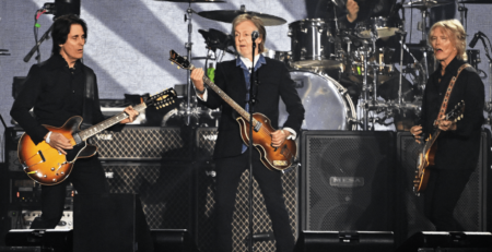 paul-mccartney-tiene-epico-debut-en-festival-corona-capital-2024:-‘¡hola mexico!’